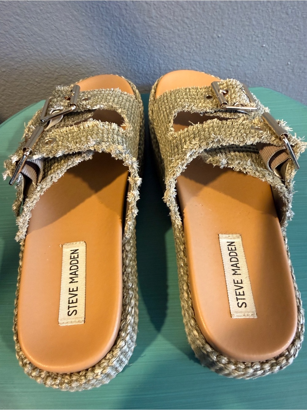Steve Madden Kerrigan Sz 8.5 Raffia Dual-Buckle Platform Slides Olive | GUC - Picture 7 of 11